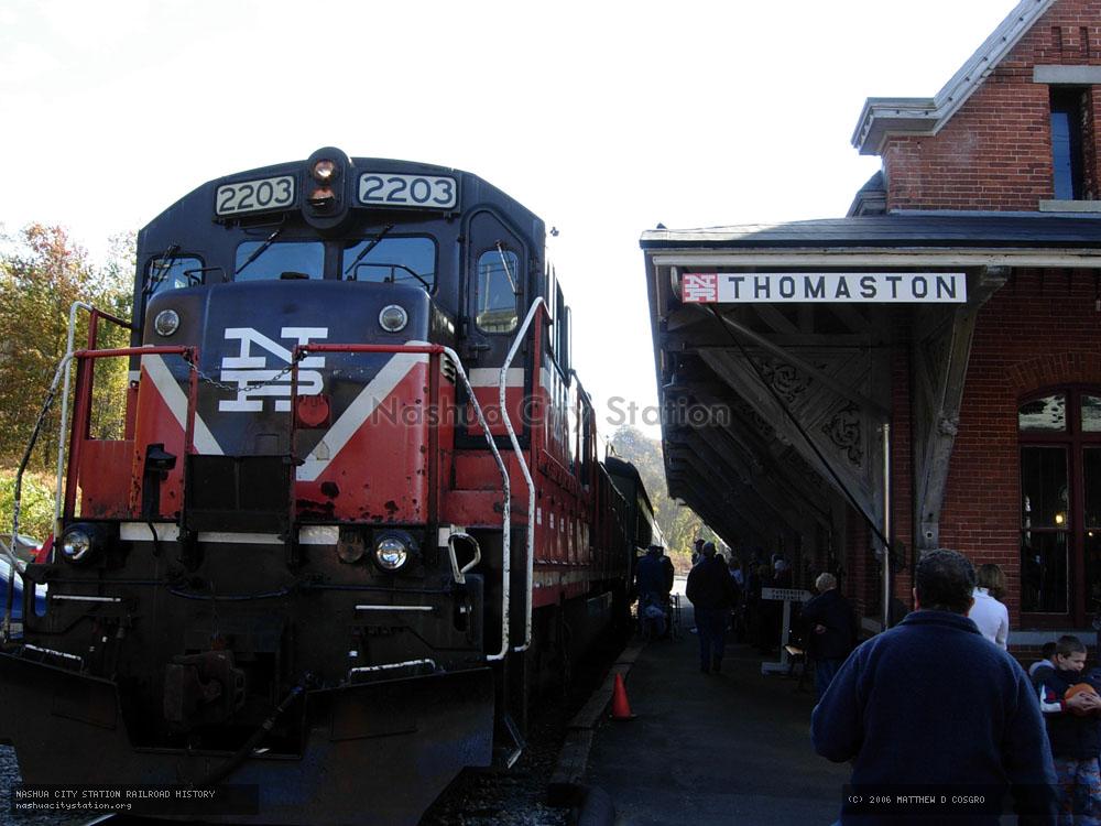 Digital Image: Naugatuck Railroad excursion at the Thomaston station